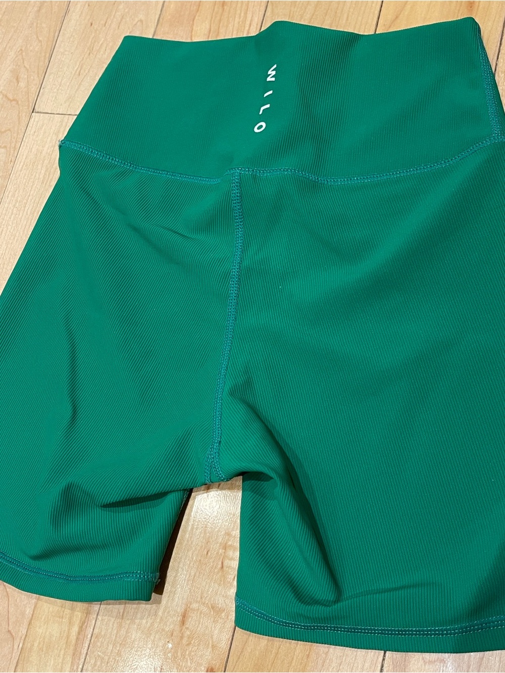 Wilo The Label Emerald Green Biker Athletic Shorts- Size Small - Picture 5 of 14